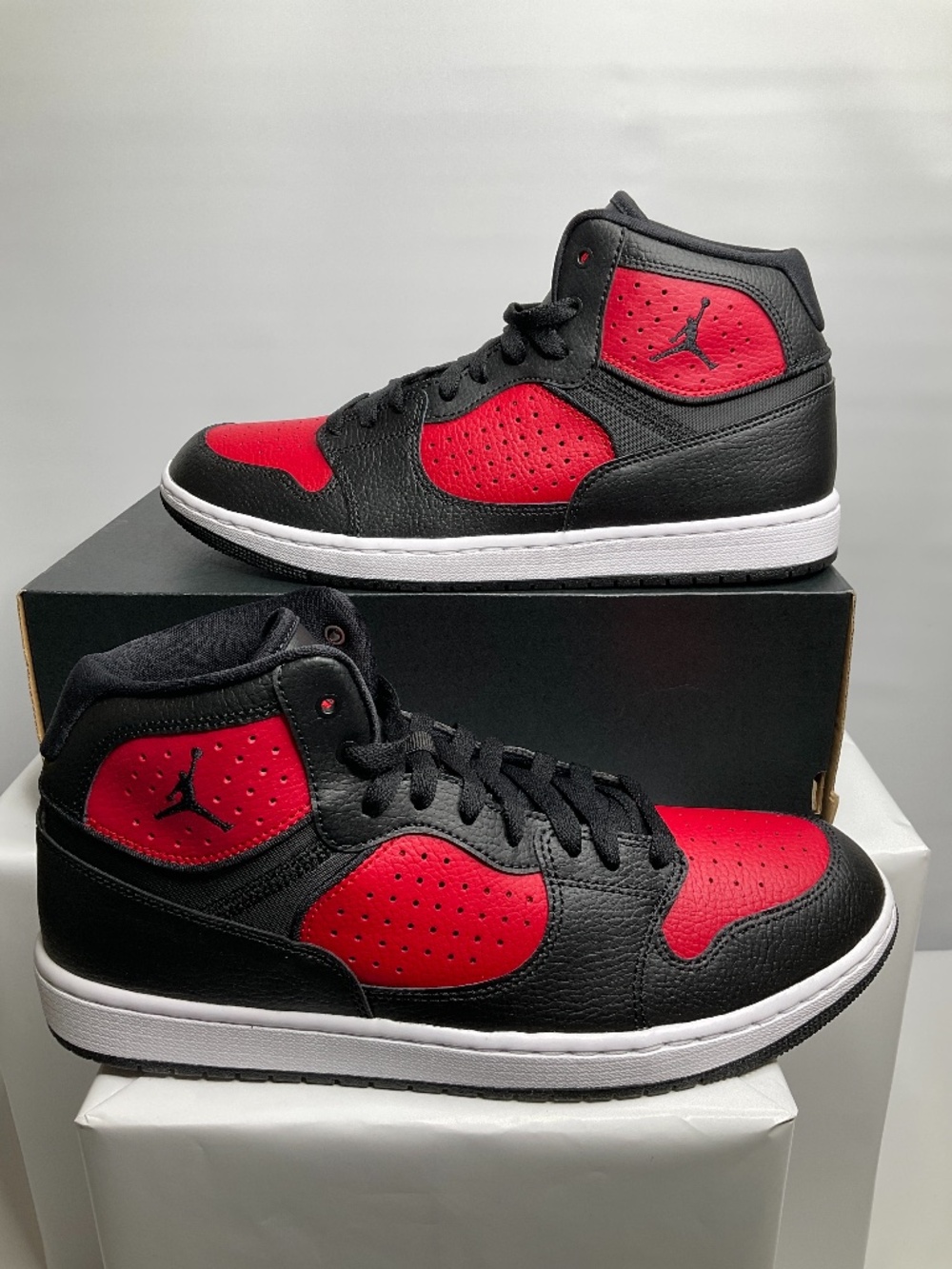Nike Air Jordan Access Black/Gym Red and White Men’s 10.5 (AR3762-006